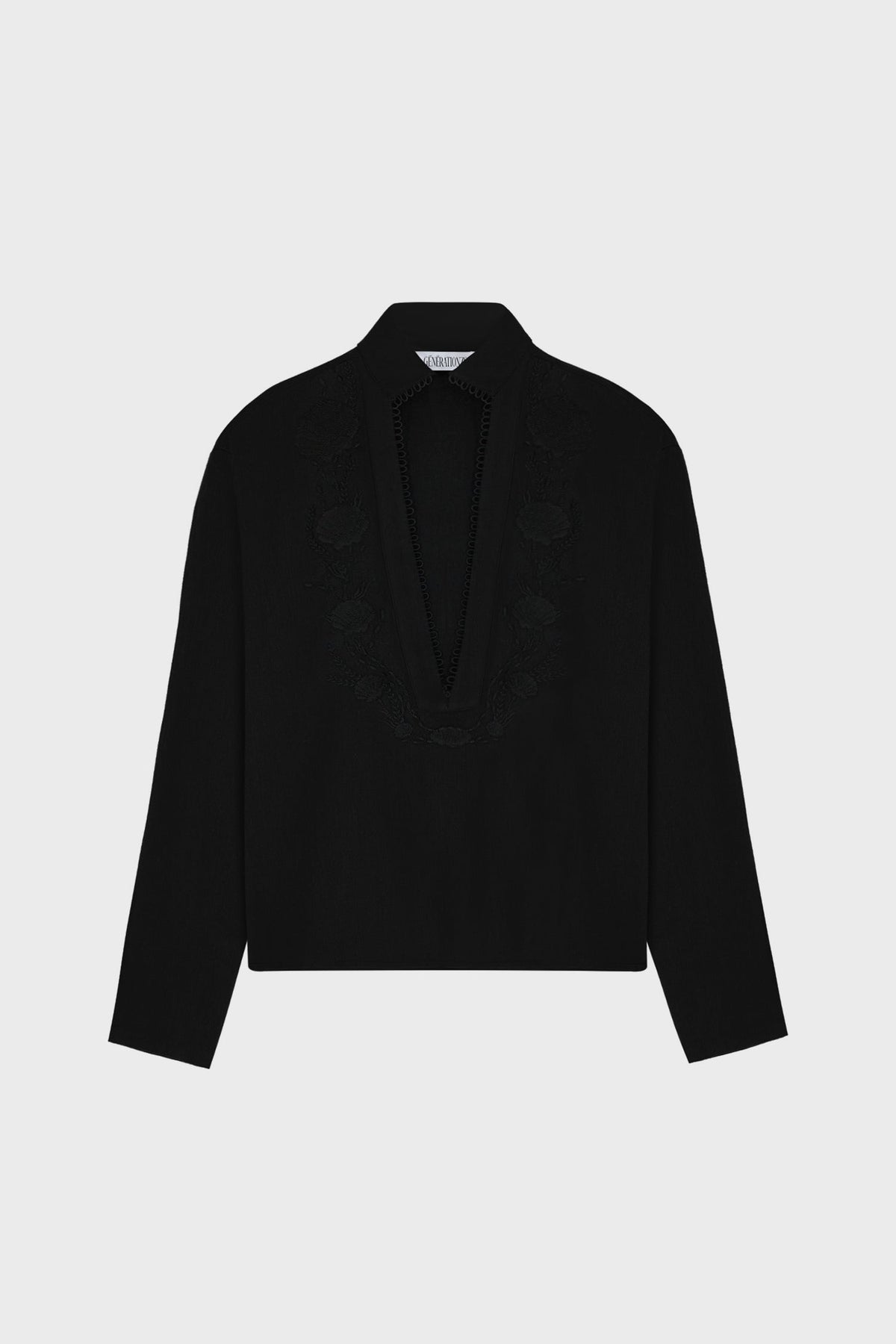 SEASHELL EMBROIDERED V-NECK SHIRT IN COTTON